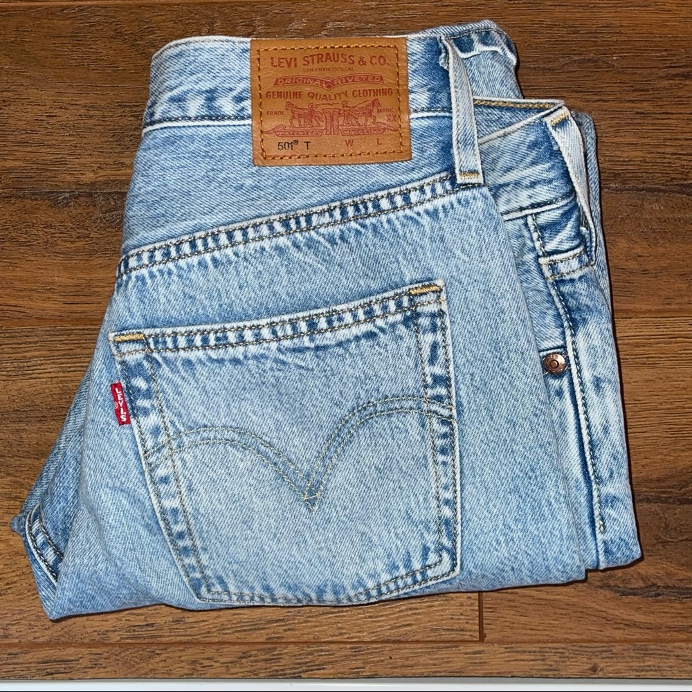 Levi’s 501 T - Light Wash
